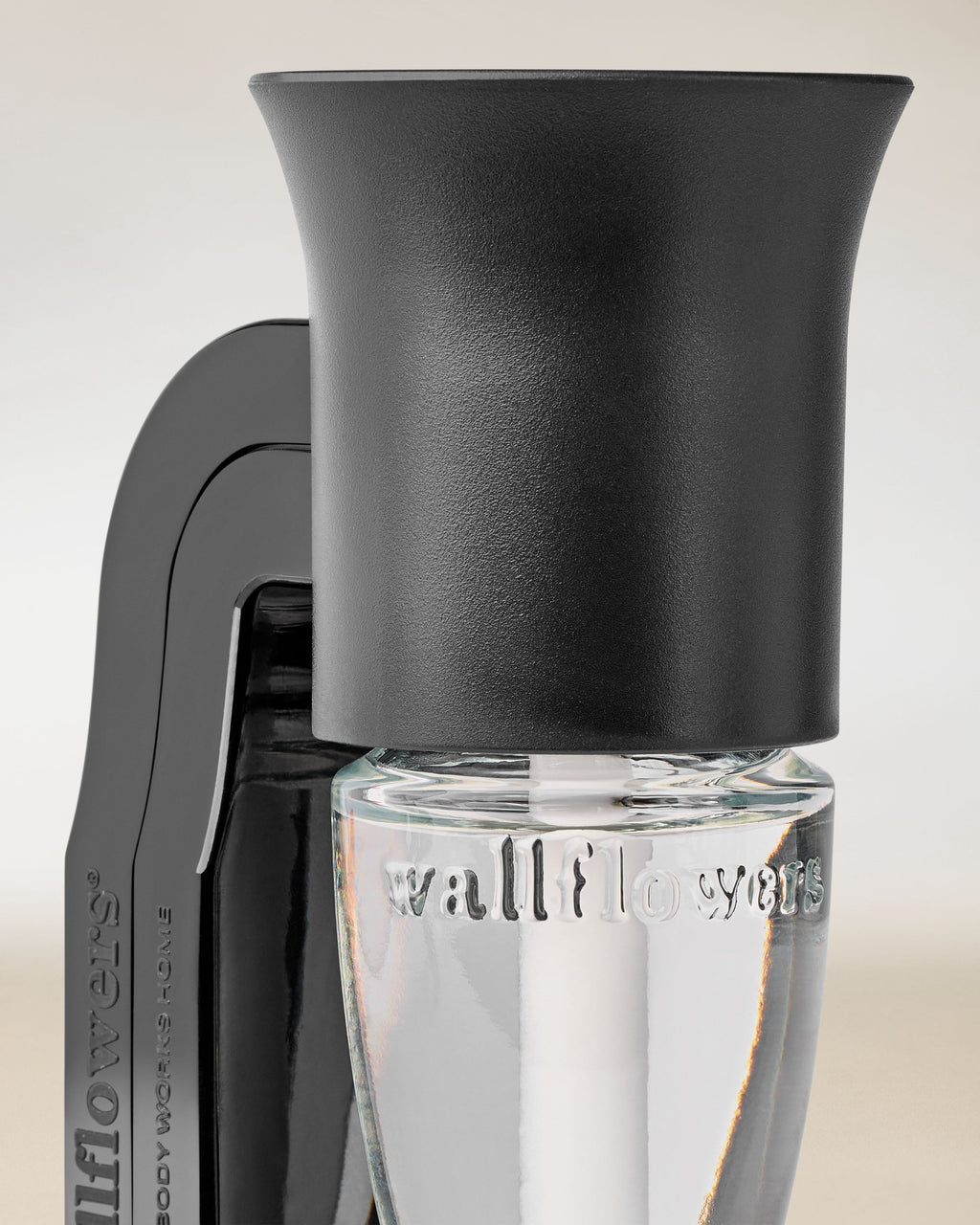 Black Flare Wallflowers Fragrance Plug