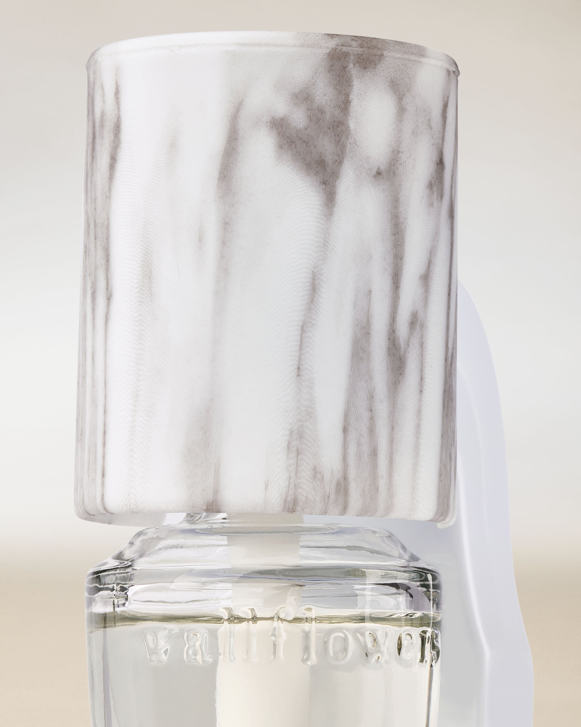 Marble Scent Control&trade; Wallflowers Fragrance Plug