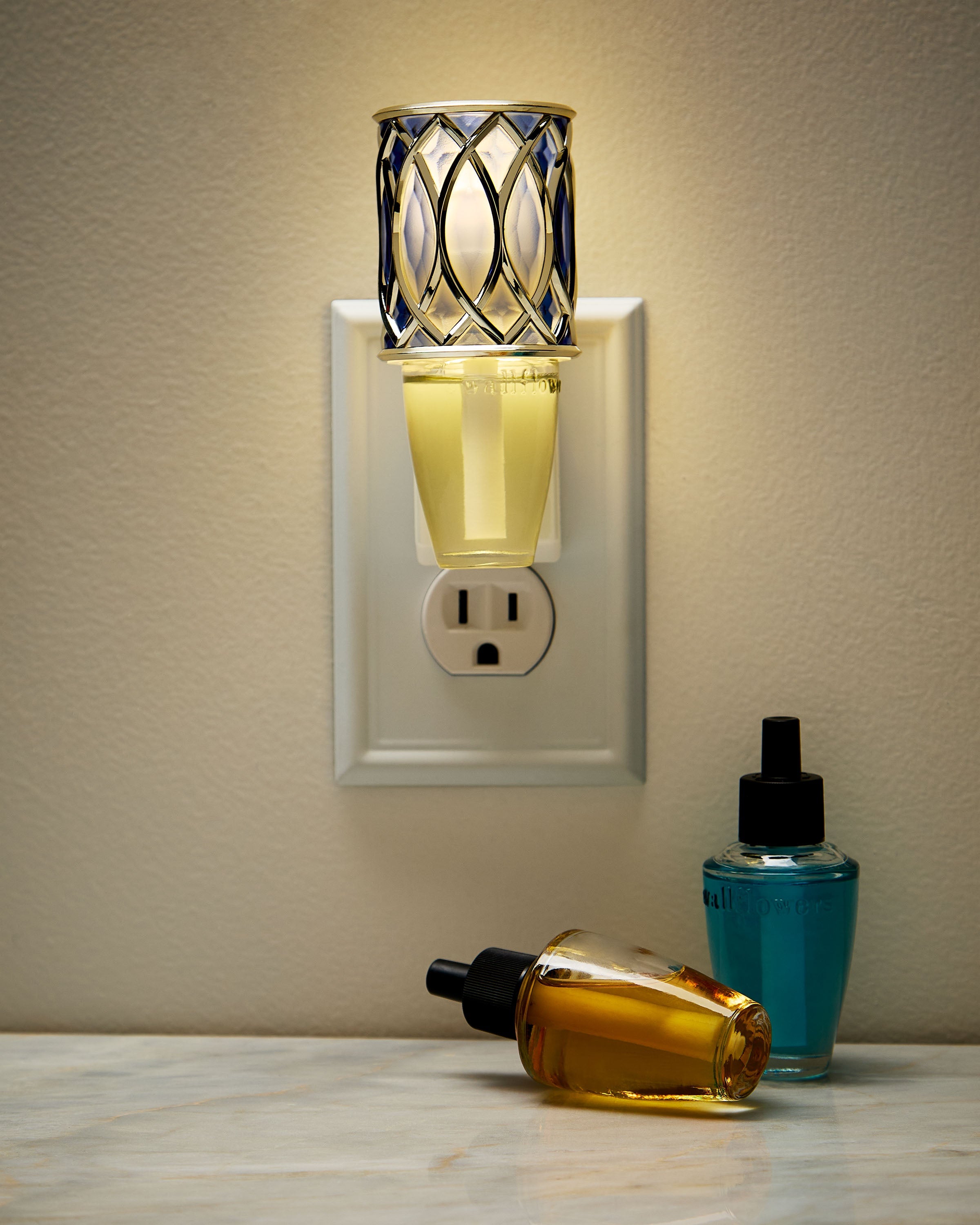 Blue Geometric Scent Control&trade; Nightlight Wallflowers Fragrance Plug