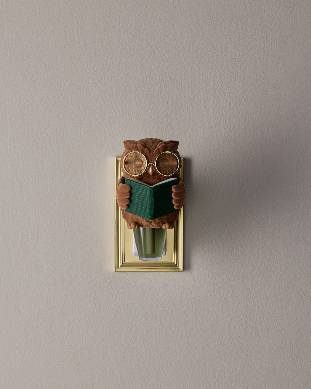 Reading Owl Scent Control&trade; Wallflowers Fragrance Plug