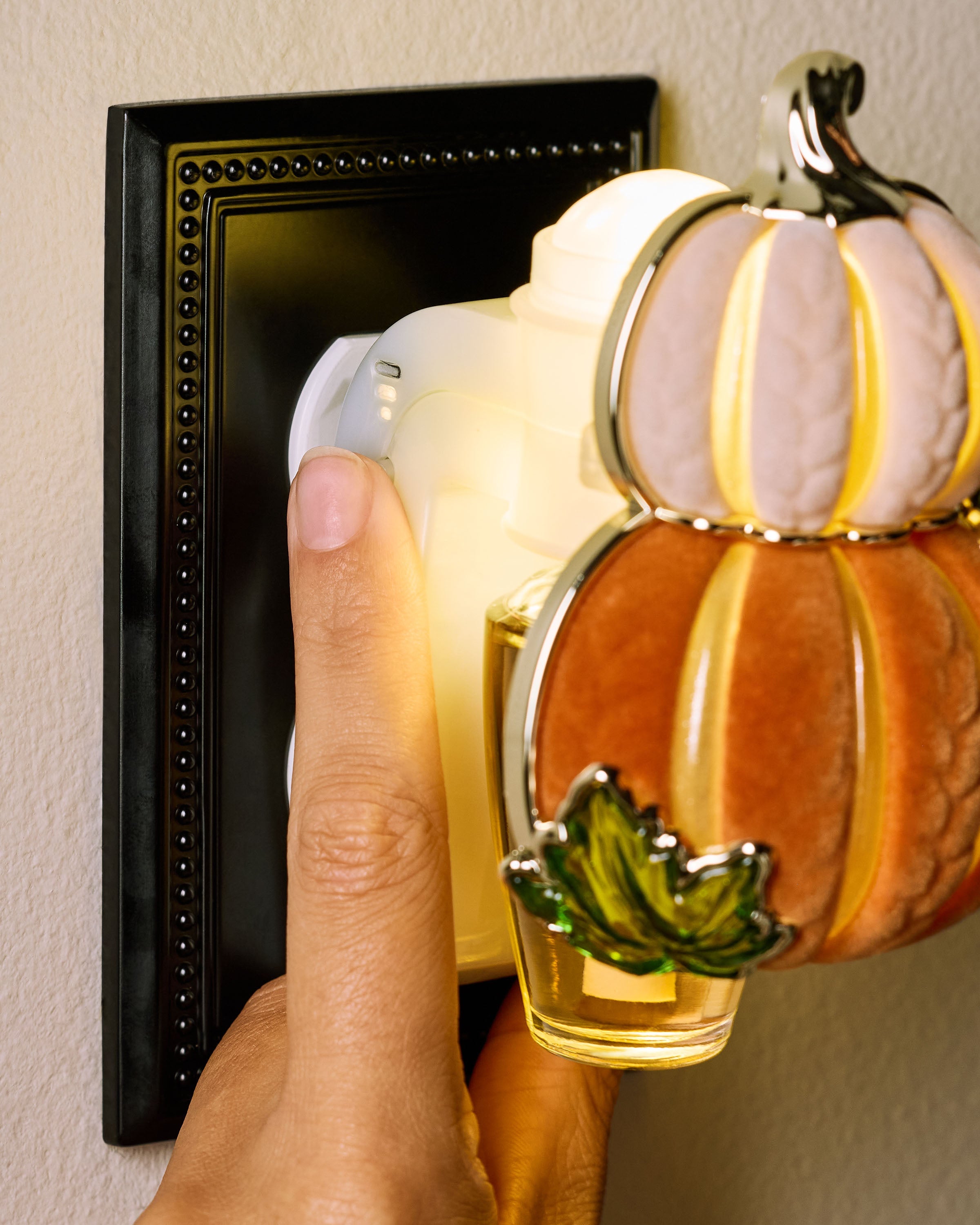 Knit Pumpkin Stack Scent Control&trade; Nightlight Wallflowers Fragrance Plug